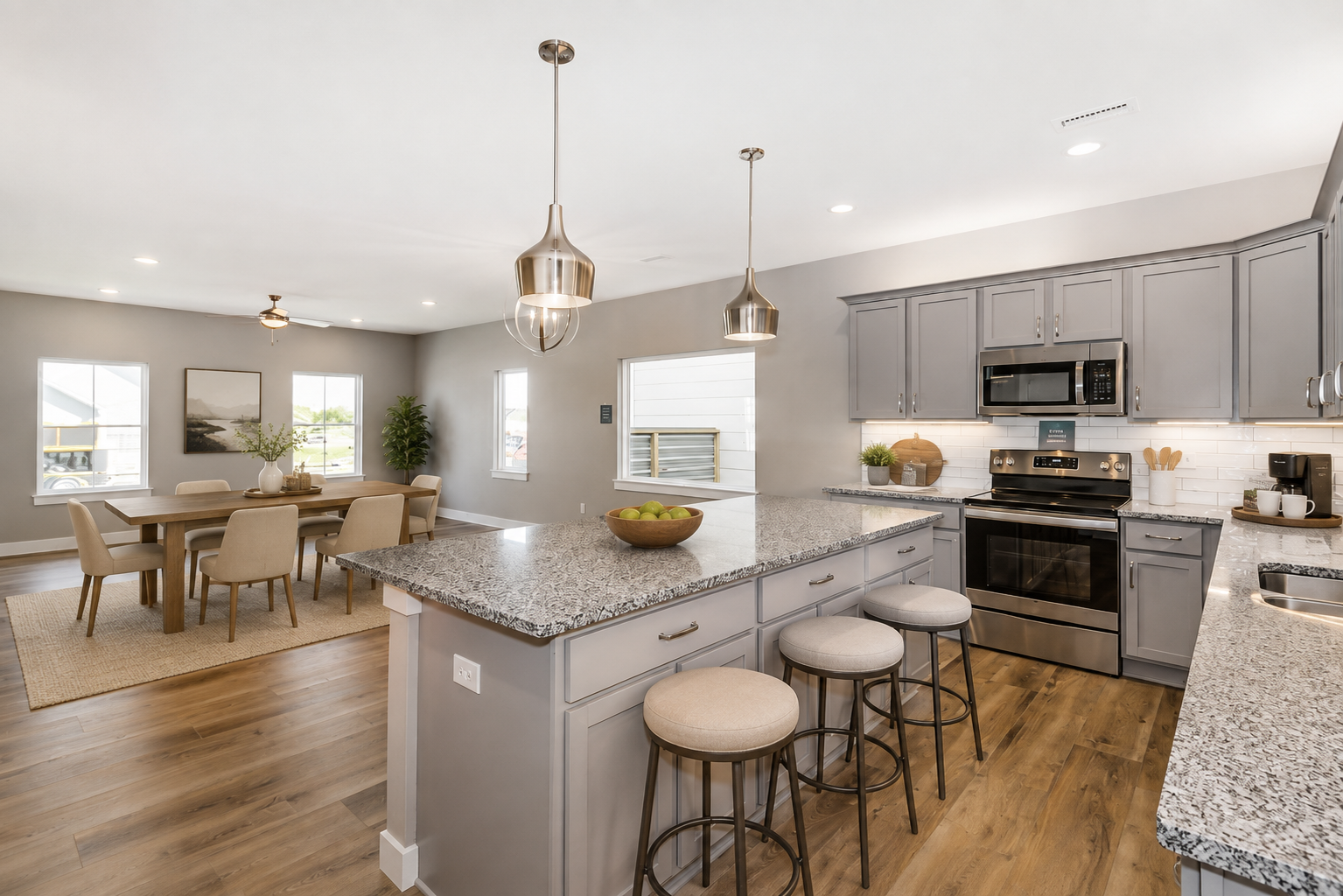 Larskpur – Dining Area + Kitchen