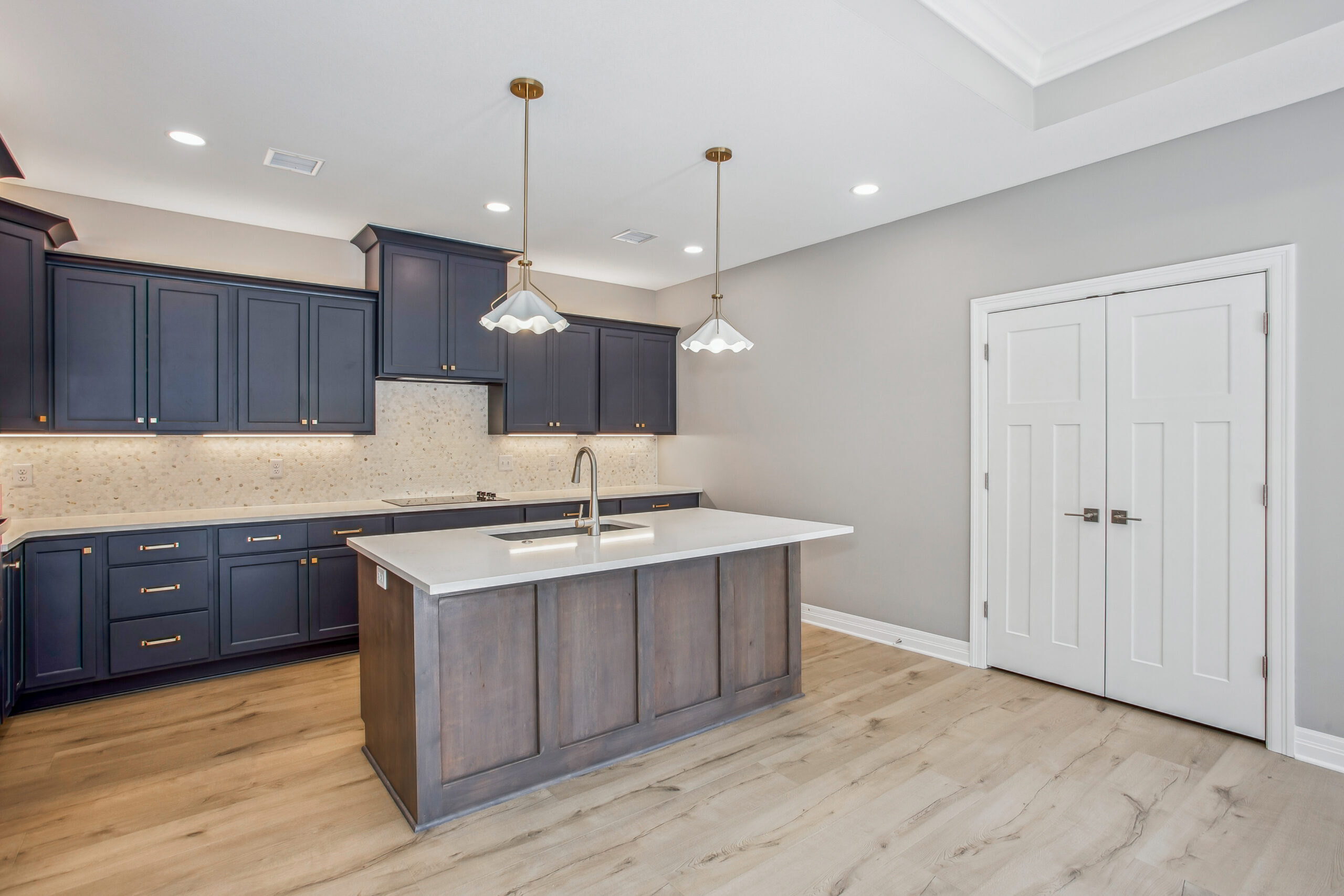 09-14011 W Barn Owl St-9