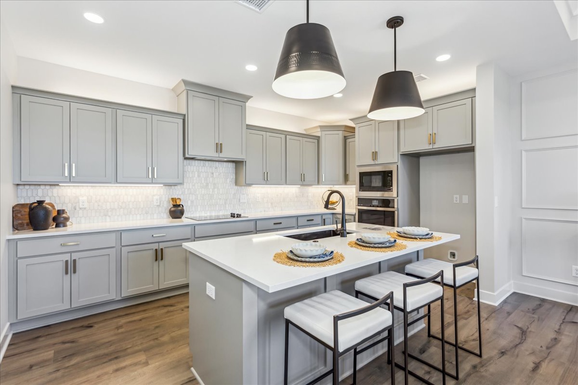 11-13913 W Barn Owl St-11