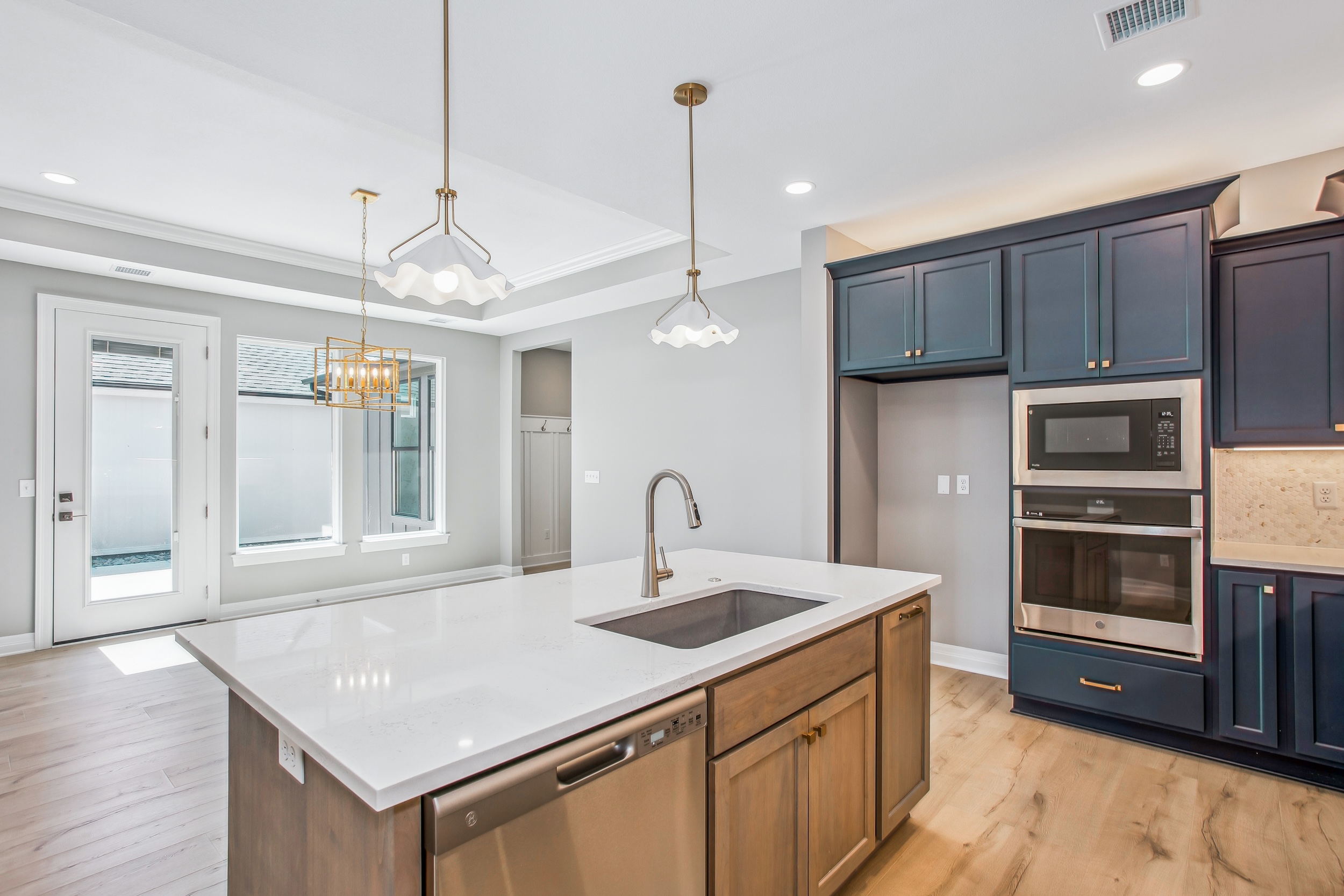 13-14011 W Barn Owl St-13