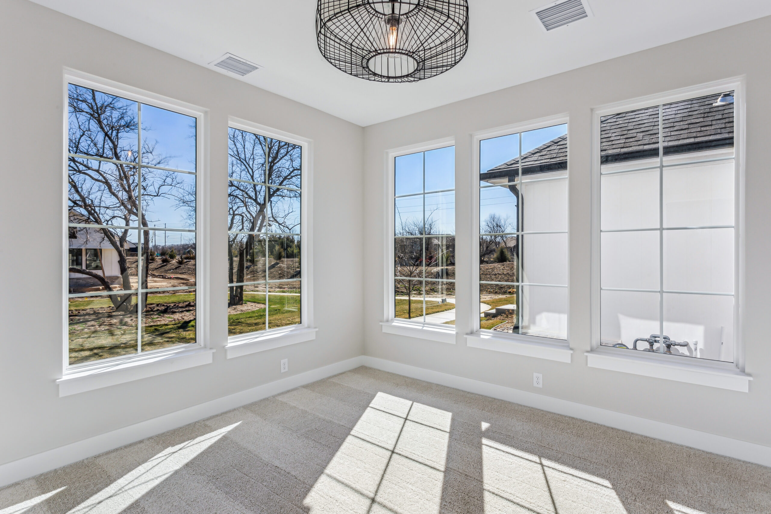 23-13909 W Barn Owl St-23
