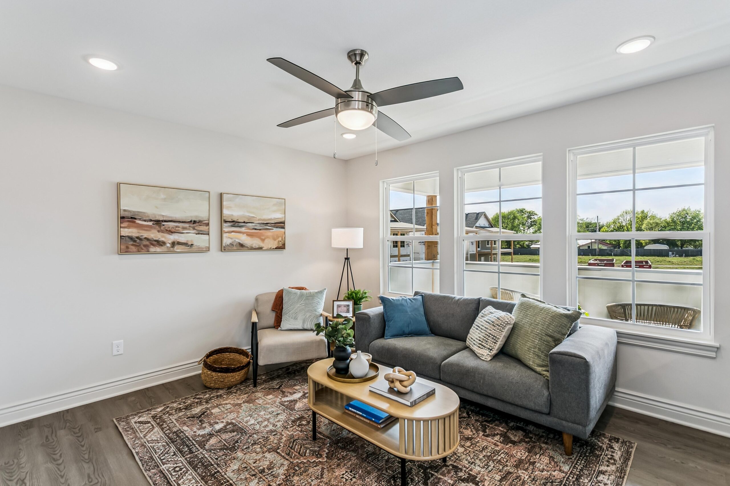 ALDER – 409 E Douglas Ave-23 (5)